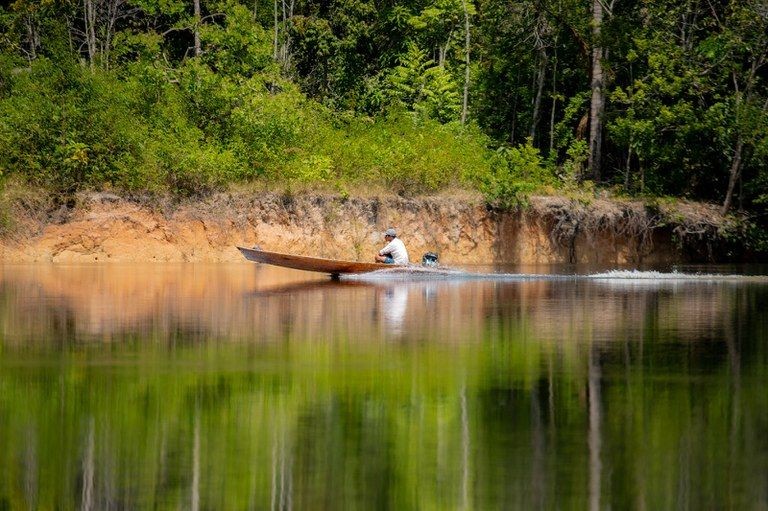 Aquecimento das águas do Pacífico e do Atlântico agrava seca na Amazônia