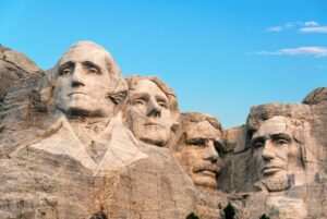 De Elvis Presley a Kennedy: quem quase já foi esculpido no Monte Rushmore?