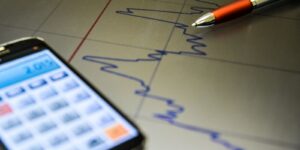 Estimativas do mercado para inflação e PIB permanecem estáveis