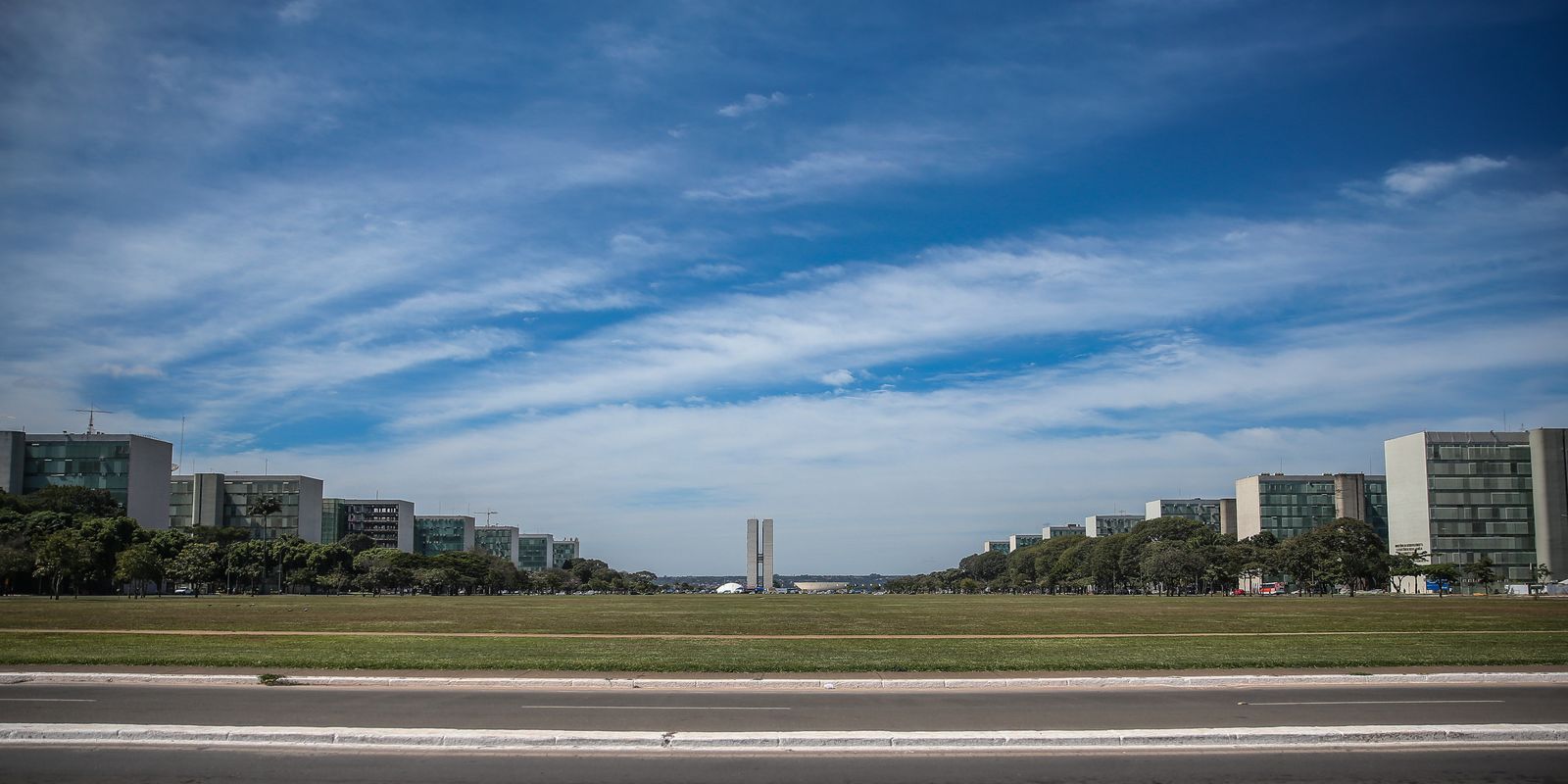 População reconhece dificuldades enfrentadas pelos servidores públicos