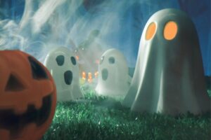 Por que os fantasmas gritam 'boo' para assustar alguém?