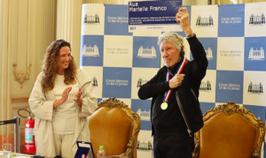 Roger Waters recebe Medalha Pedro Ernesto na Câmara do Rio – Sociedade – CartaCapital