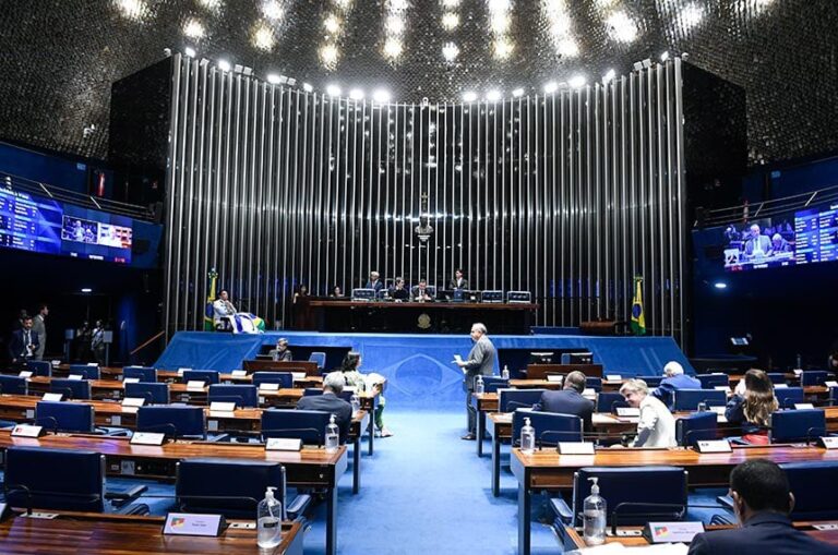 Senado aprova projeto do governo Lula para retomar obras em educação e saúde – Política – CartaCapital