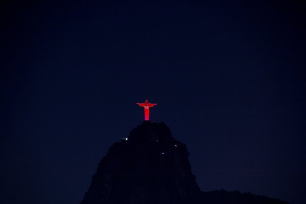 5 vezes que homenagens foram projetadas no Cristo Redentor