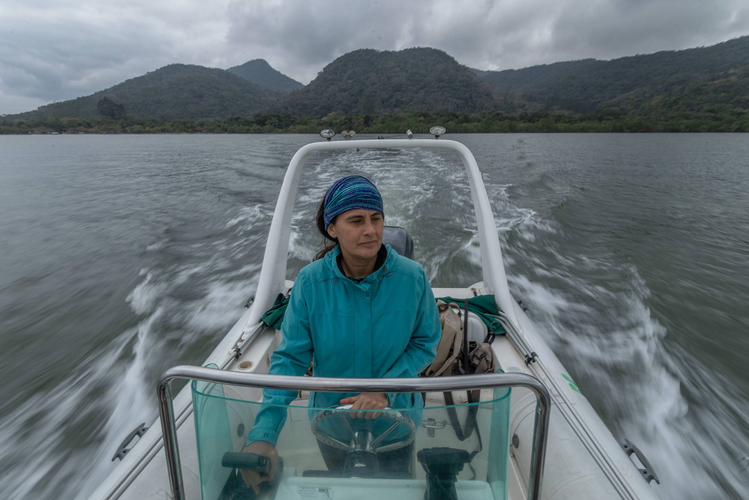 A luta pela conservação da espécie de golfinho mais ameaçada do Brasil