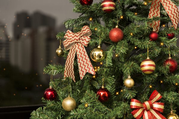 Árvore de Natal: 10 dicas infalíveis para uma decoração deslumbrante