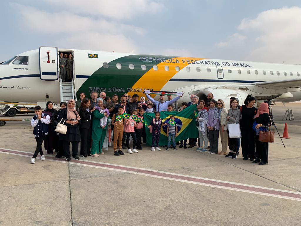 Brasileiros repatriados da Faixa de Gaza chegam ao Brasil – Sociedade – CartaCapital