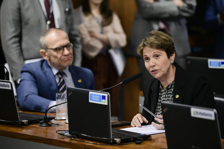 Concentrando poderes na pasta da Agricultura, PL do Veneno está pronto para ser votado em plenário