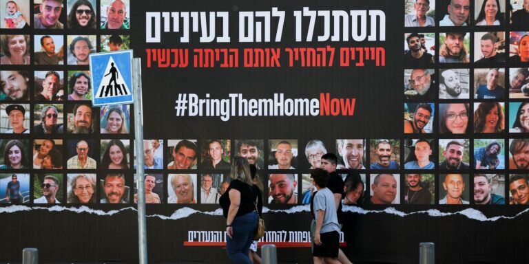 Primeiros reféns do Hamas foram libertados e seguem para o Egito