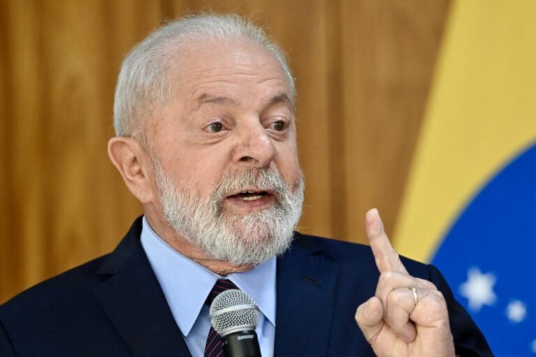 Com Lula, gastos com cartão corporativo caem 35% – Política – CartaCapital