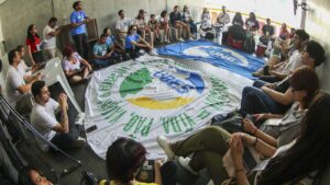 Jovens indígenas sofrem racismo institucional em conferência em Manaus 