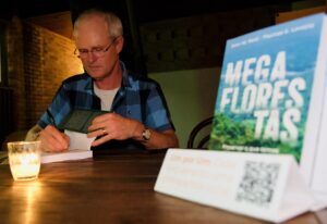 Megaflorestas podem salvar a humanidade, aponta livro de John Reid e Thomas Lovejoy