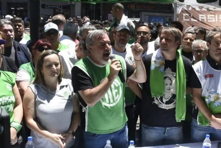 Servidores reagem a decreto de Milei e não descartam greve geral – Mundo – CartaCapital