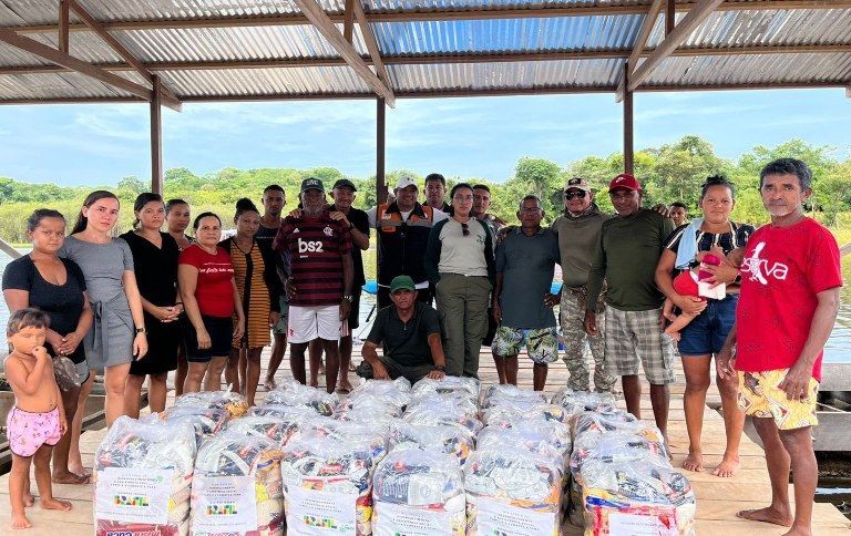 Assistência humanitária é prestada às populações tradicionais afetadas pela seca em UCs no Amazonas