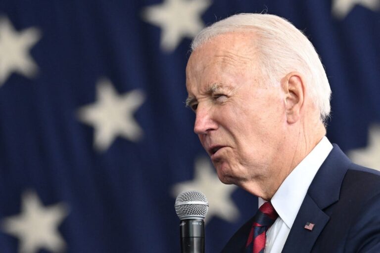 Biden contra-ataca e processa Texas por lei que criminaliza migrantes – Mundo – CartaCapital