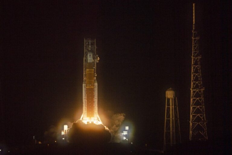 EUA adiam plano de voltar a levar astronautas para a Lua – Mundo – CartaCapital