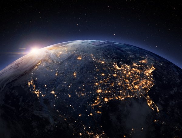 Será que nossas construções e luzes são visíveis para civilizações alienígenas?