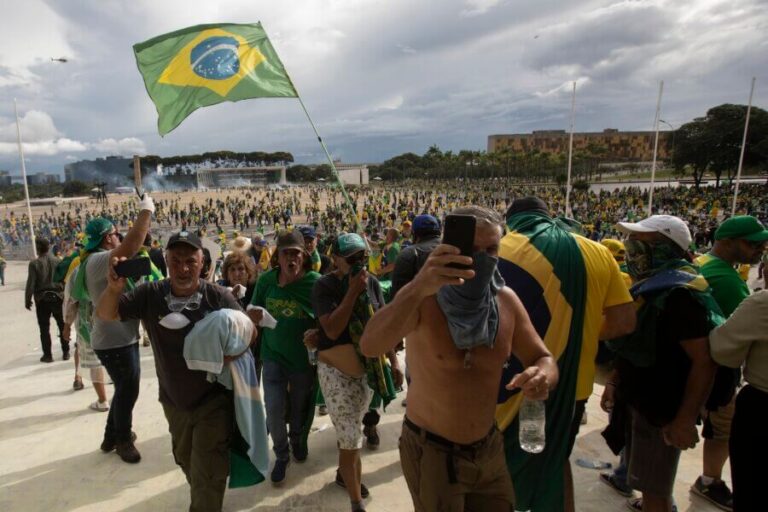 Servidores da Abin detectaram 'ameaças ao aniversário' do 8 de Janeiro – Política – CartaCapital