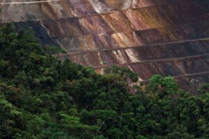 Zema veta ampliação de área protegida e favorece mineradoras em Minas Gerais