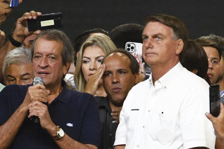 Como Bolsonaro tenta convencer Moraes a liberar contato com Valdemar – Política – CartaCapital
