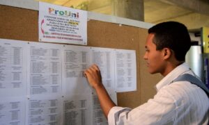 MEC volta a adiar divulgação da segunda chamada do Prouni – CartaCapital