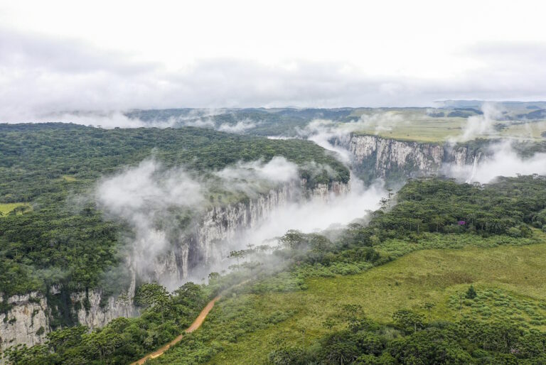 Valor de ingresso em parque nacional gera protestos no RS