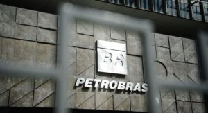 Petrobras retira cinco refinarias do plano de privatização – Economia – CartaCapital