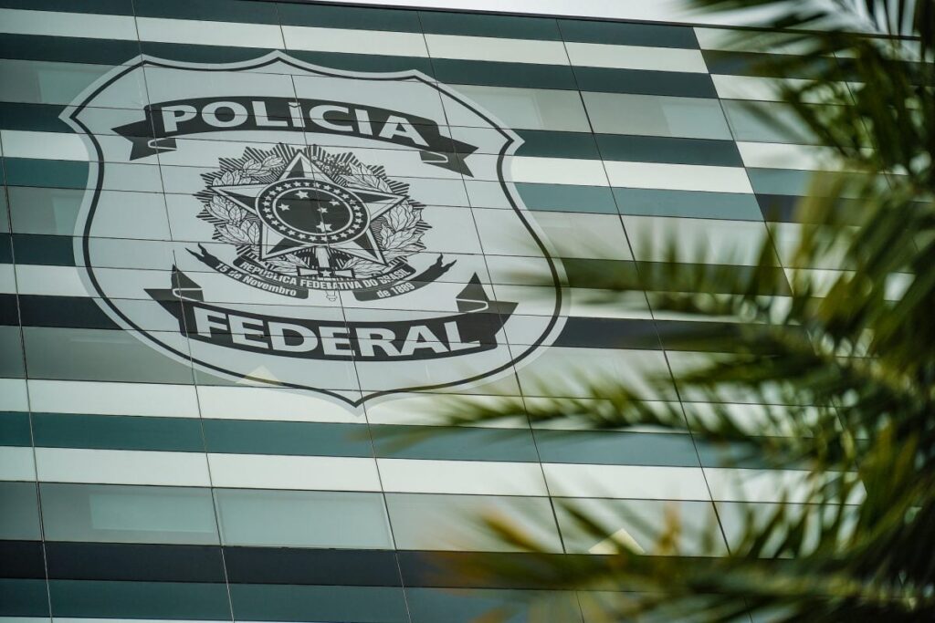 PF lança operação contra 'milícia digital' após ataques a autoridades nas redes – CartaExpressa – CartaCapital