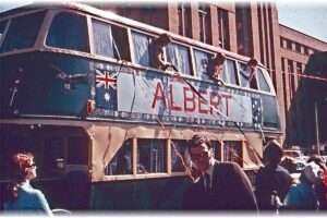 Albert Travel: a maior excursão do mundo que ia de ônibus da Inglaterra até a Índia em 48 dias