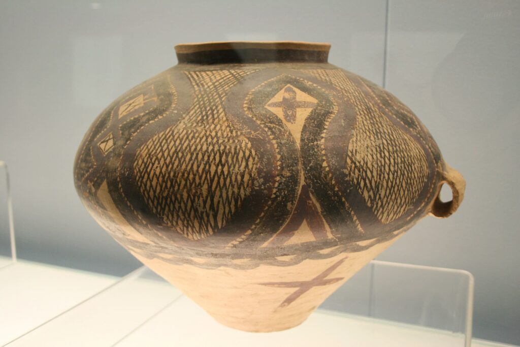 Neolithic_Majiayao_Culture_Pottery_03.jpg