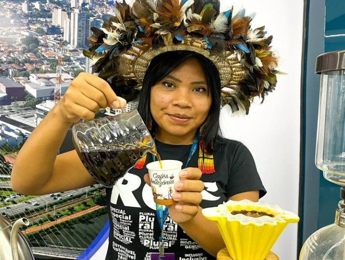 Conheça Celesty Suruí, primeira barista indígena brasileira