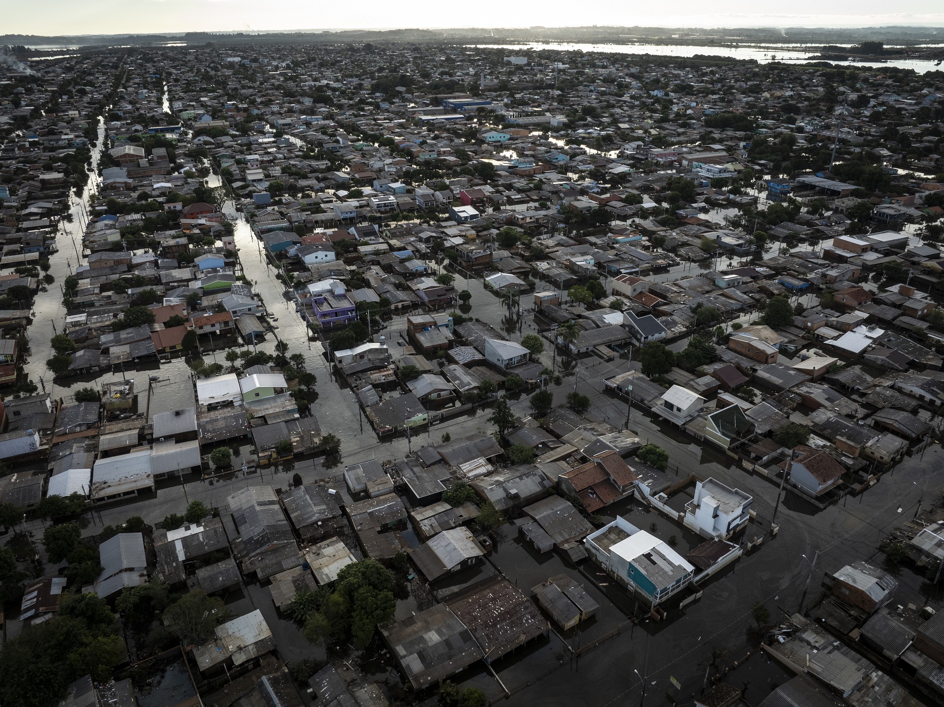 Desastres ambientais afetaram 418 milhões de brasileiros em 94% das cidades, diz estudo