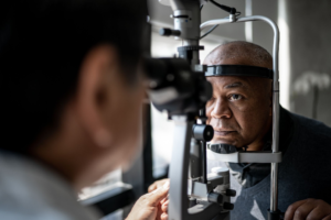 Vírus da covid-19 pode afetar os olhos e deixar sequelas na visão