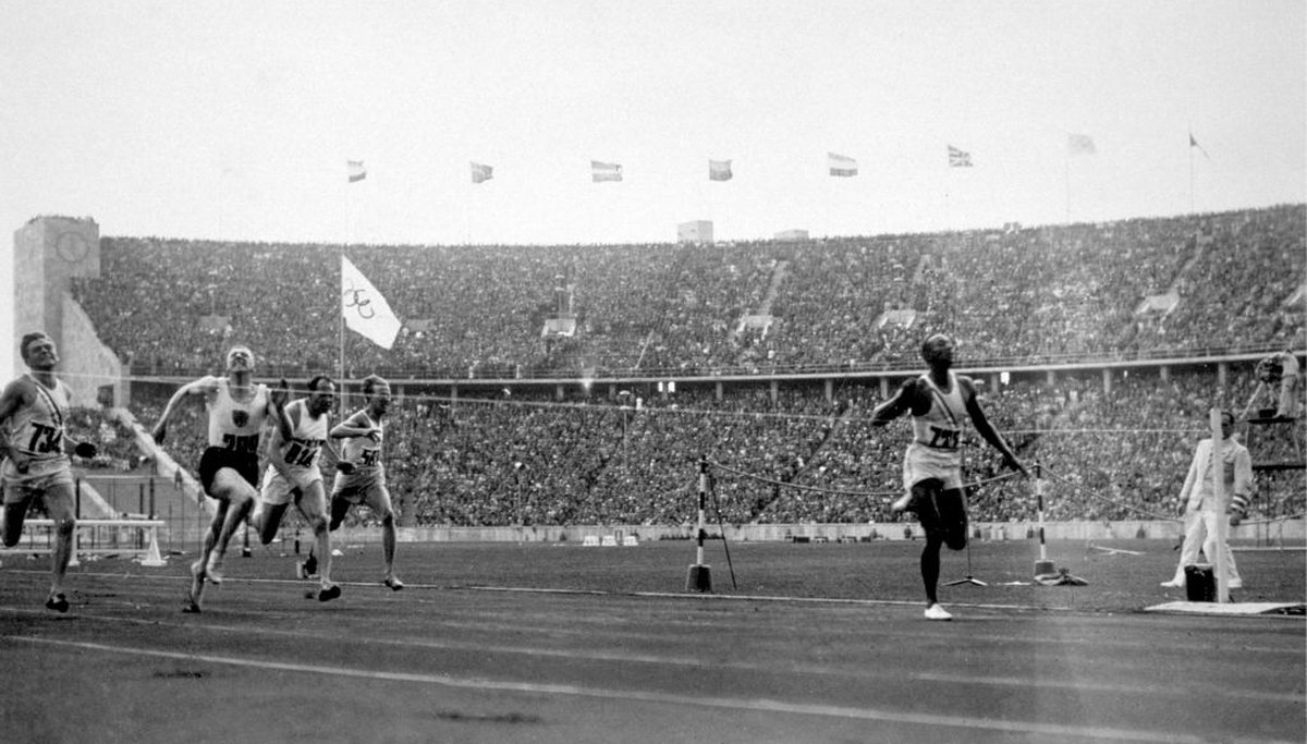 Jesse Owens: o atleta negro que derrotou o nazismo nas Olimpíadas de 1936