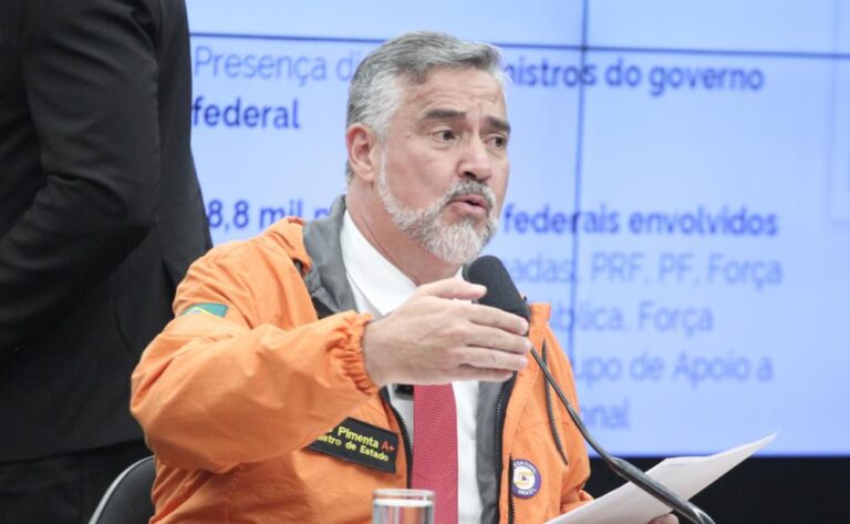 Auxílio Reconstrução já chegou a 350 mil famílias do RS, diz Pimenta – Política – CartaCapital