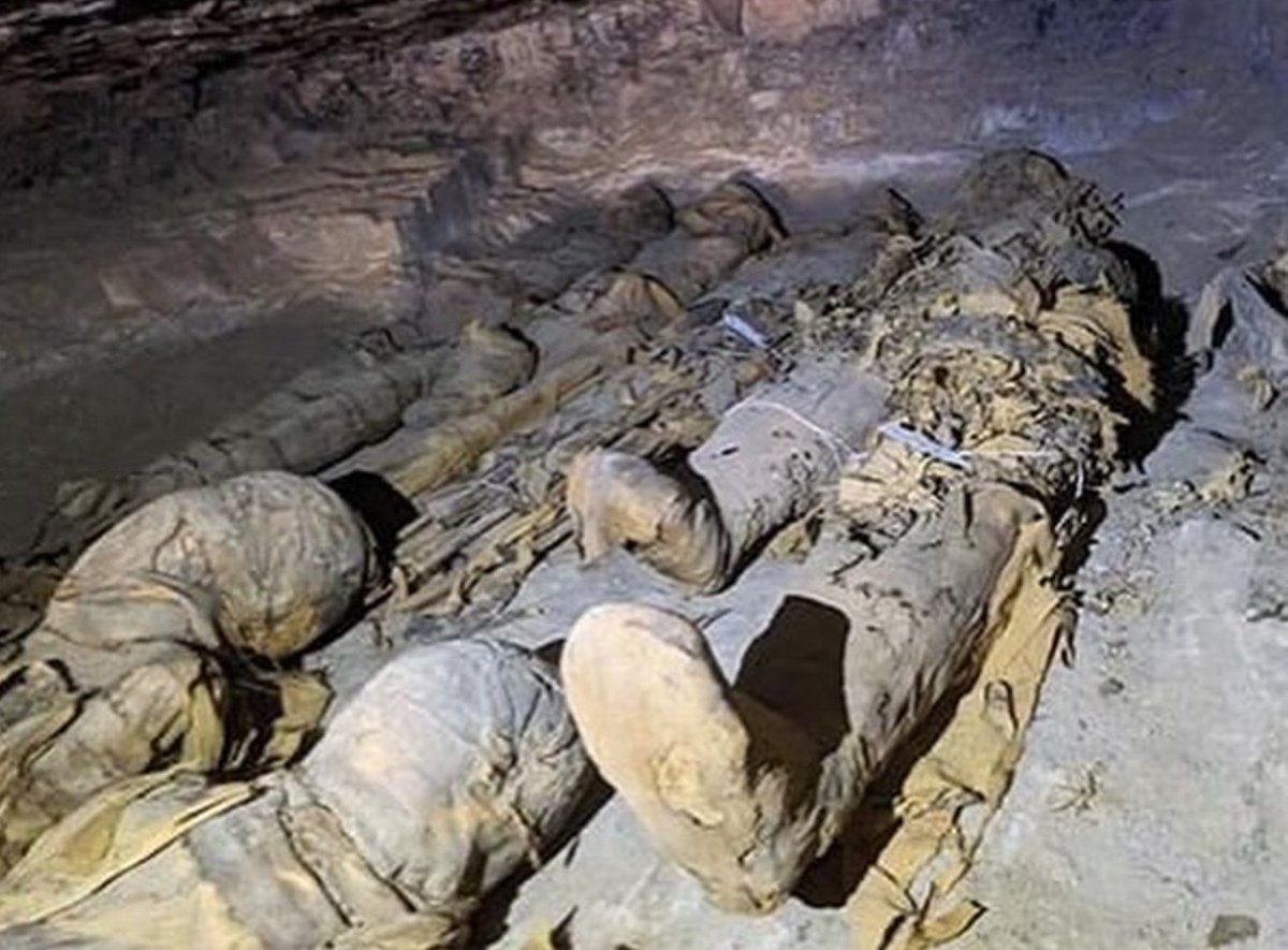 ‘Cidade dos Mortos’: arqueólogos descobrem mais de 300 tumbas em Assuã, no Egito