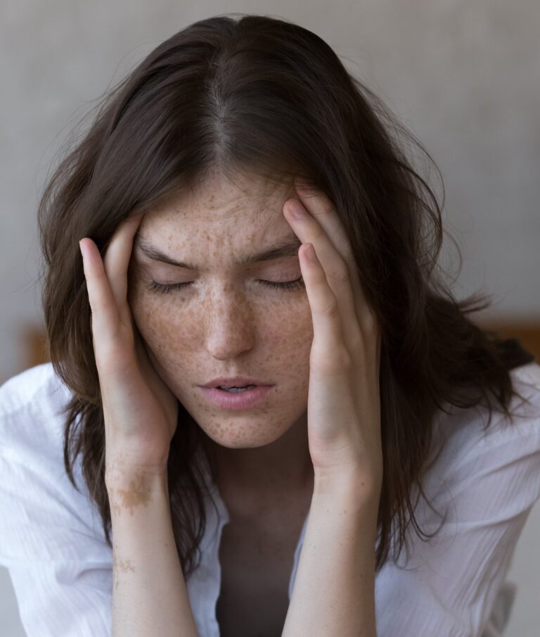 Estudo revela novo motivo que pode ser causa das enxaquecas