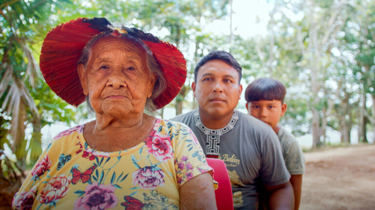 Gramática resgata língua Xipaya em aldeias do Médio Xingu