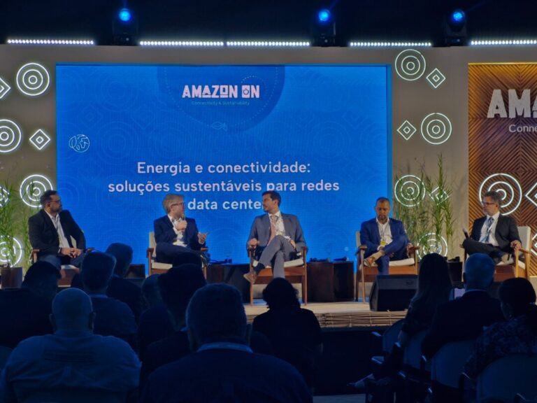 Amazon On debate relação entre energia e conectividade e quais são as soluções sustentáveis possíveis