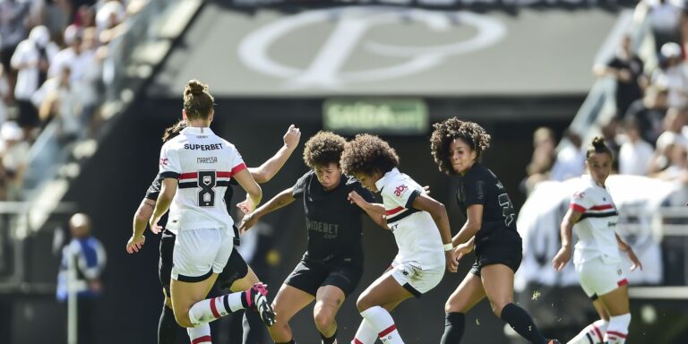 São Paulo e Corinthians chegam à final do Brasileiro Feminino