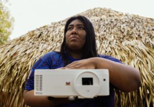 Amazonas inaugura 1ª sala de cinema em aldeia indígena