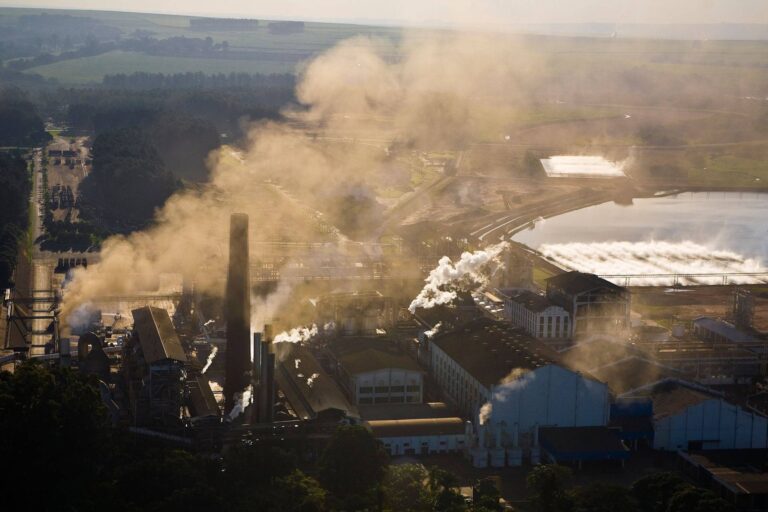 Mortes por poluição do ar expõem desafios da indústria no Brasil