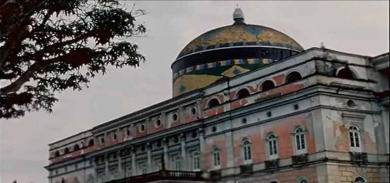 O Teatro Amazonas já esteve abandonado?