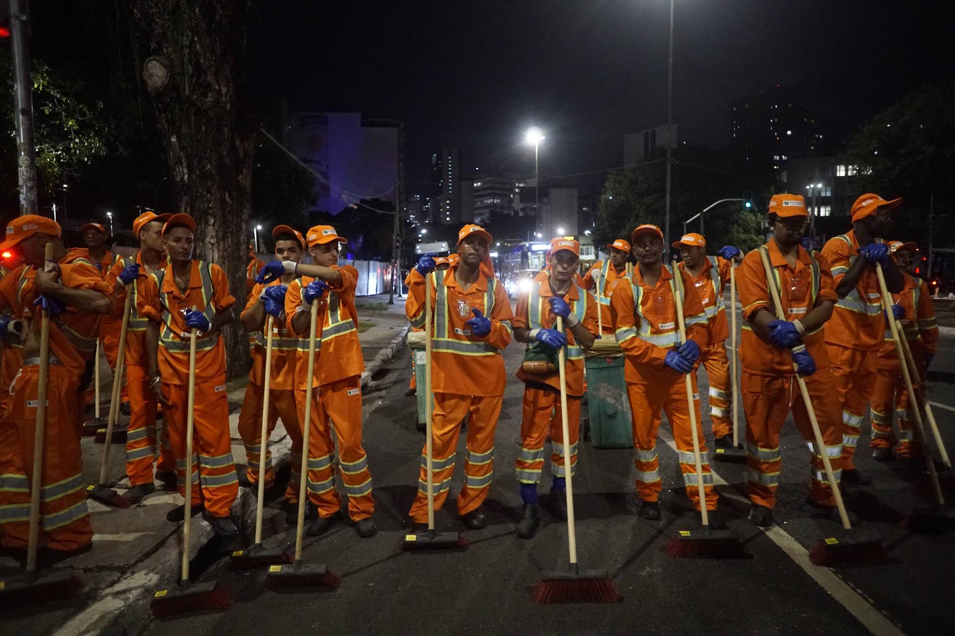 O carnaval não pode continuar a ser a festa do lixo