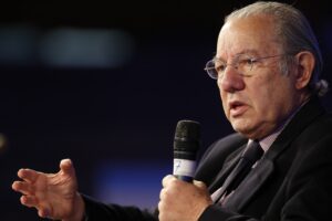 Embaixador Rubens Barbosa fala sobre desafios da COP30 no Brasil em debate online