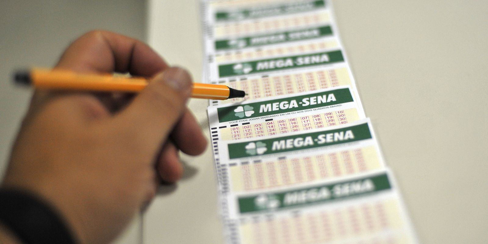 Mega-Sena acumula e vai sortear prêmio de R$ 31 milhões