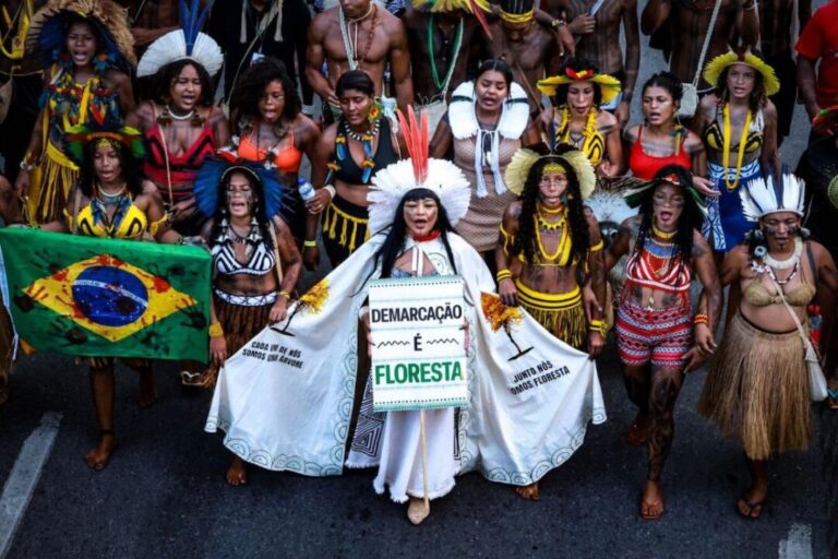veja quais celebridades abraçaram a campanha “Brasil Indígena, Terra Demarcada”