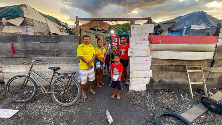 Ameaçados de despejo, indígenas Warao em Boa Vista não sabem para onde ir