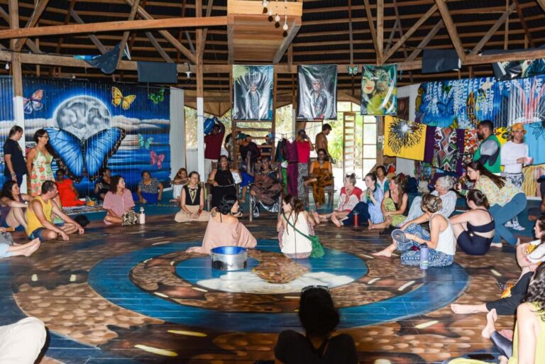 Povo Yawanawá realiza sua maior exposição de artesanato