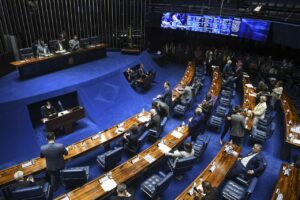 Veja como votou cada senador no projeto que implode o licenciamento ambiental